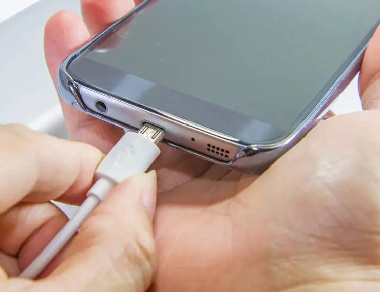 怎樣才是正確的手機充電方式?